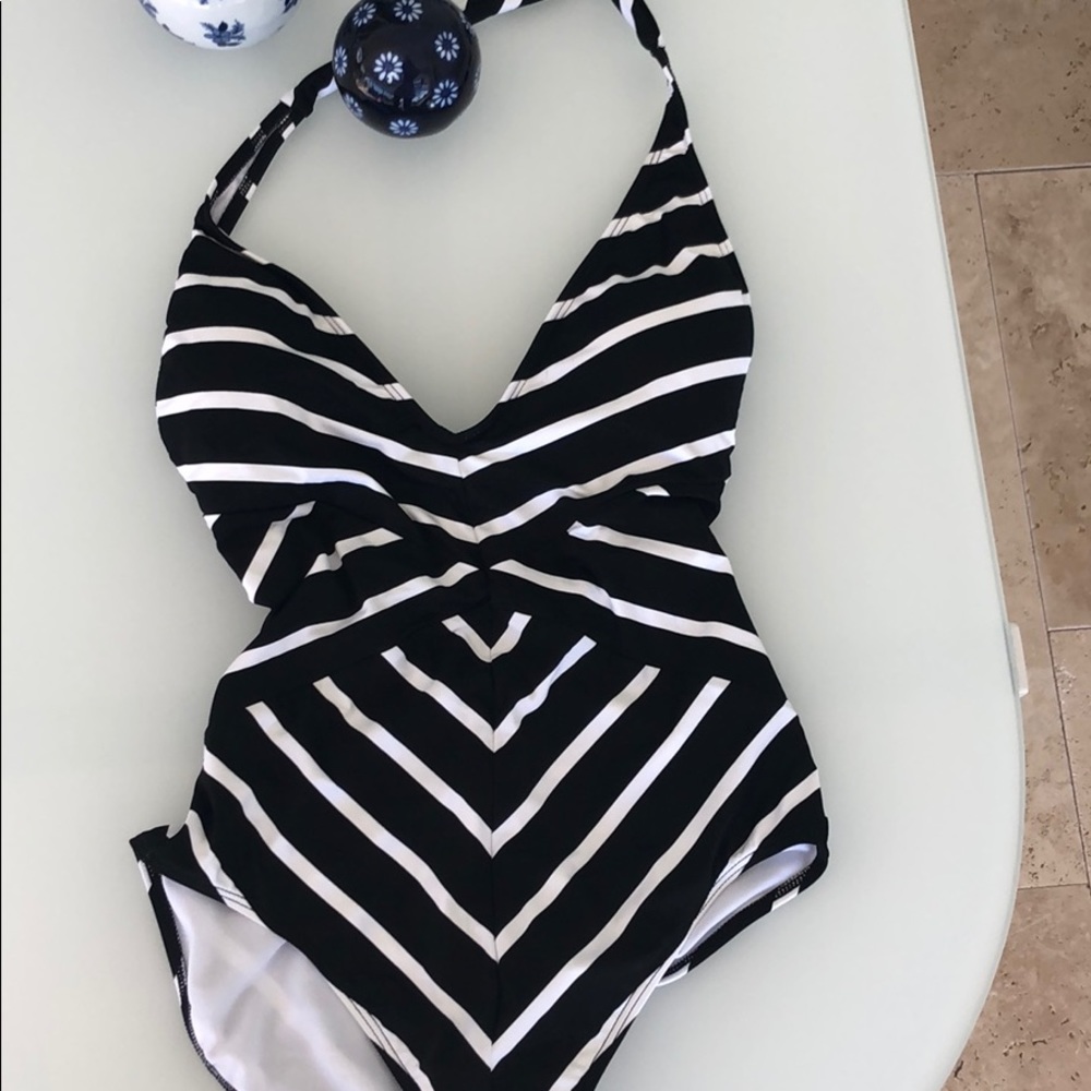 Raulph Lauren swimsuit. New with tag.
